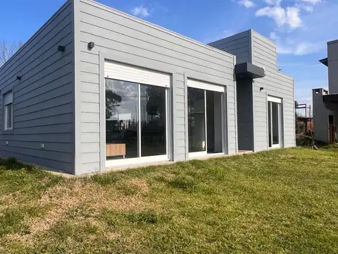Casa en Venta en Cobo, USD 78.000