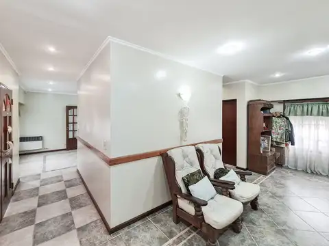 Casa en venta en Luján  5 ambientes APTA CREDITO