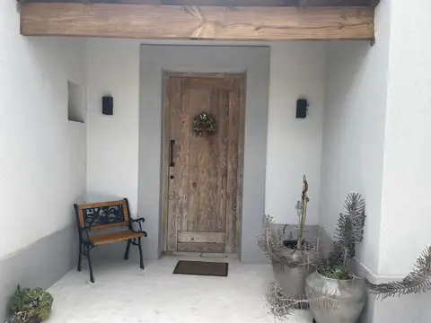 Casa en Alquiler Temporal en San Gabriel, USD 3.200