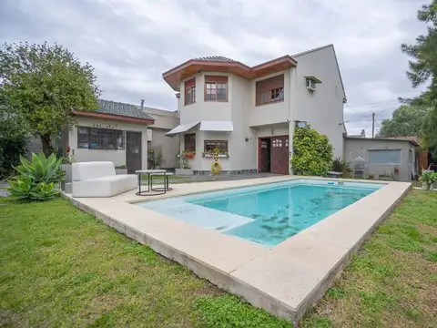 Casa en Venta con 1 cochera