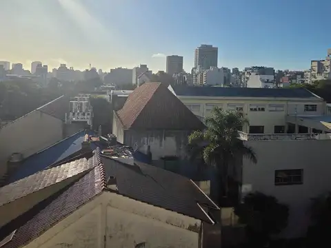 no necesita reubicación