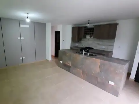 Departamento en venta - 2 Dormitorios 1 Baño - Berazategui