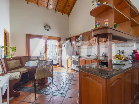 Venta-Casa- 5amb- Esmeralda 1080- Temperley