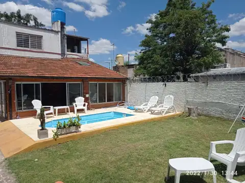 Valentín Alsina al 2400