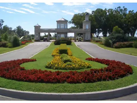 Venta Lote En Barrio Privado San Eliseo al golf