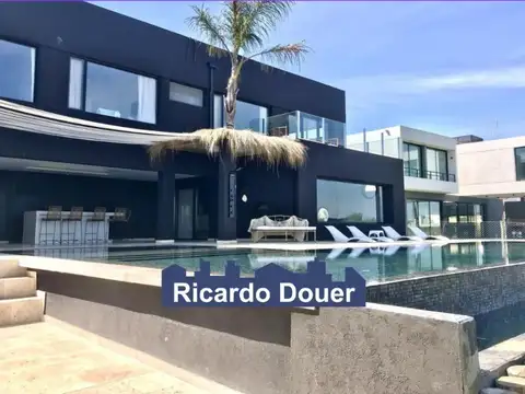 Casa  en Venta a la laguna en El Cantón, Escobar, G.B.A. Zona Norte