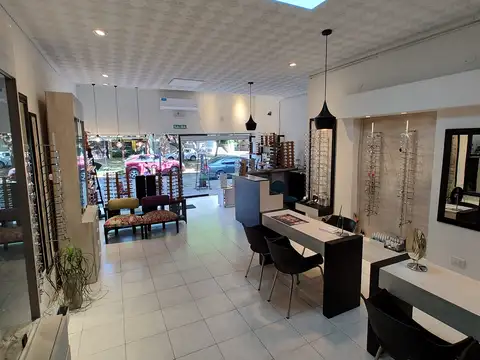 CASA + LOCAL COMERCIAL