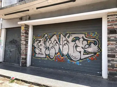 Estupendo Local sobre Av. San Martín!!!