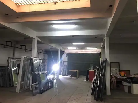 Estupendo Local sobre Av. San Martín 
