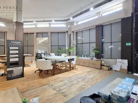 Local - Galpón - Depósito de 120 m2 sobre Esquina en Barracas  - VENTA