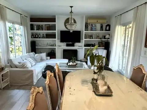 Venta Casa. San Andres, Villanueva. Av Italia al 5200