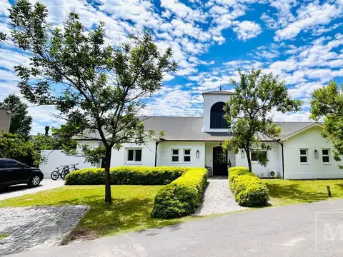 Casa en Alquiler de 4 dormitorios