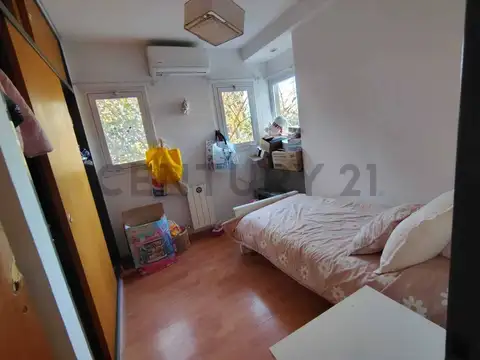 Casa 5 ambientes con 1 baño