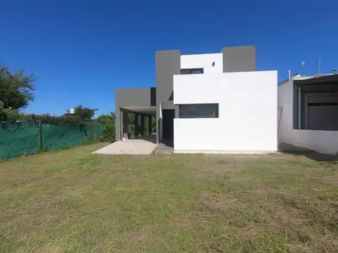 Casa en Venta en Villa Catalina, Rio Ceballos