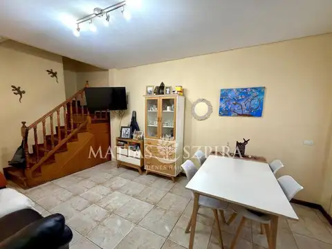 CASA TRIPLEX EN VENTA 4 AMBIENTES VILLA LUZURIAGA