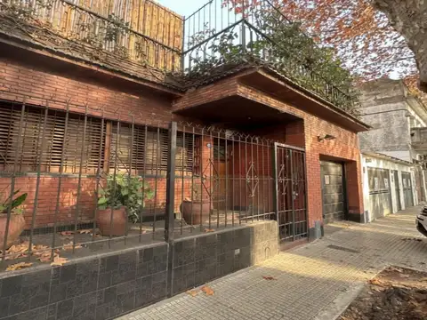 Casa de 4 ambientes en Venta en Paternal