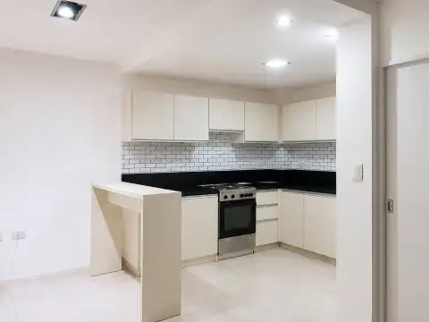 Depto Tipo Casa en Alquiler de 3 ambientes