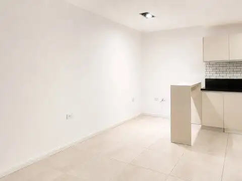 Triplex en PH Callao 923