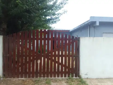 Casa 3 ambientes con 2 baños