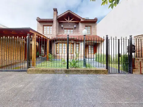 Chalet 4 dorm c/ pileta - Zona 504 y 16 - Gonnet