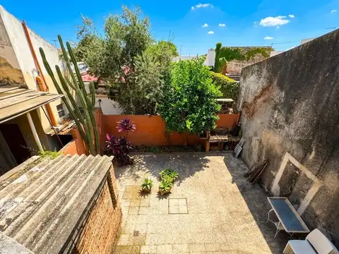 Casa 3 ambientes con 2 baños
