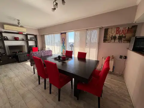 Departamento de piso completo en pleno centro