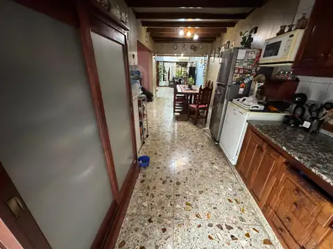 Casa 4 ambientes en Morón Sur