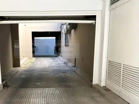 Cochera Venta - Olivos-Vias/Rio