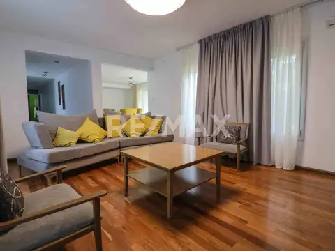 Casa en Alquiler de 4 dormitorios