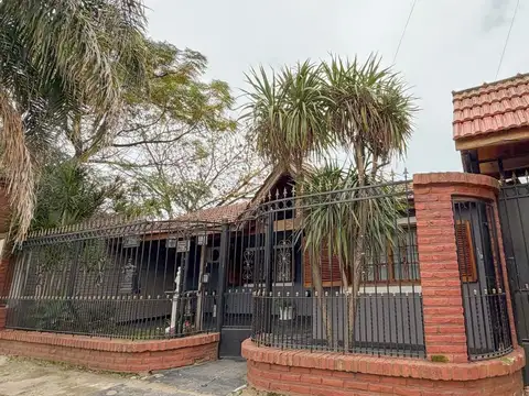 CASA PH 4 AMBIENTES EN VENTA EN TEMPERLEY