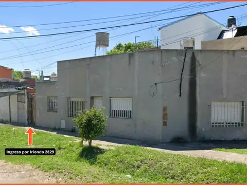 Casa 2 dormitorios en esquina – Iriondo y Sugasti