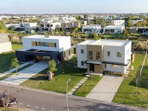 Casa en Venta en Puertos - Barrio Ceibos, USD 265.000