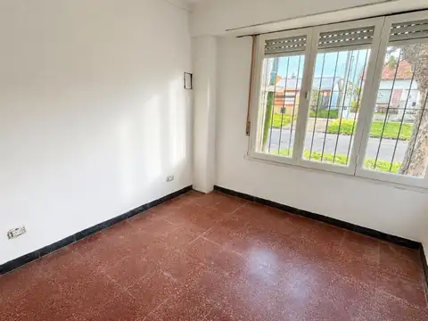 Depto Tipo Casa en Alquiler de 2 dormitorios