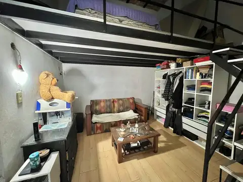Depto Tipo Casa en Venta 52 años