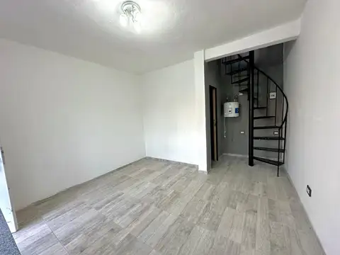 Departamento en Alquiler en Pablo Nogues, $ 450.000