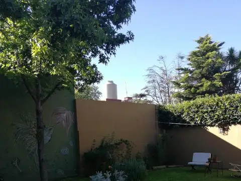 MODERNA CASA EXCELENTE CALIDAD CONSTRUCTIVA