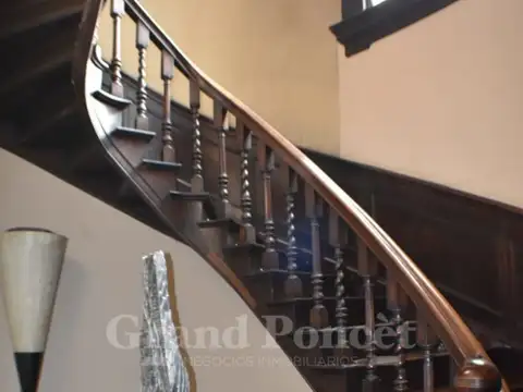 Departamento en Alquiler con 2 cocheras