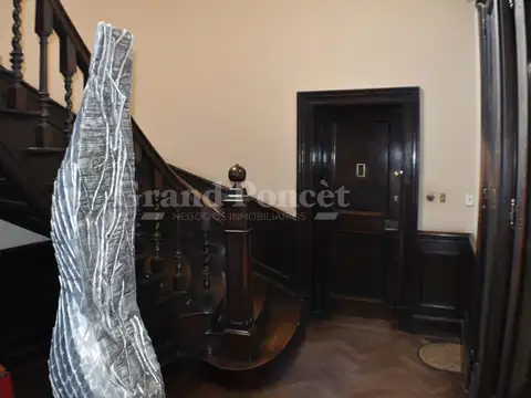 Departamento 12 ambientes con 4 baños