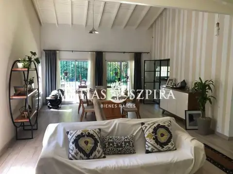 Casa en Parque Leloir excelente ubicaciòn !!
