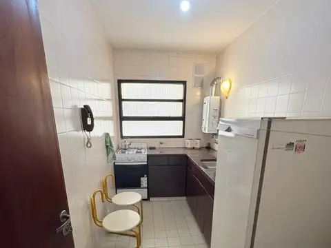 Paraguay 300, Piso 06