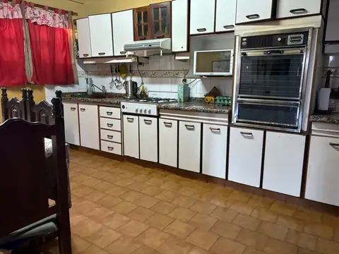 Casa en Alquiler en Gerli, $ 980.000
