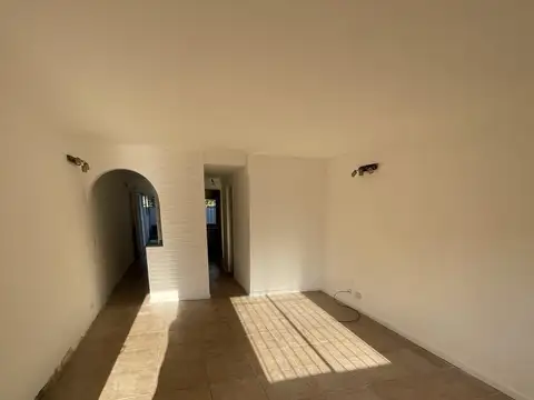 Depto Tipo Casa en Venta en San Fernando Vías  /  Libertador a Río, USD 99.000