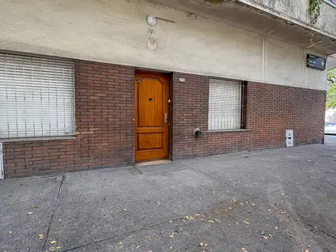 Romero 400 PH 4 ambientes en esquina en Pompeya VENTA