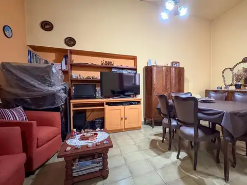 Depto Tipo Casa en Venta en Pompeya, USD 185.000