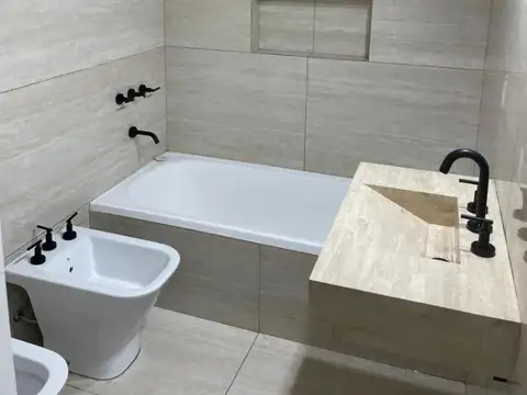 Departamento 4 ambientes con 3 baños