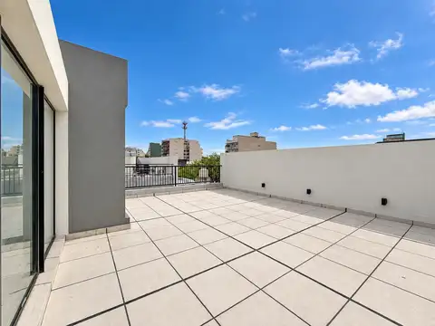 Departamento tipo PH 2 amb con Terraza Propia