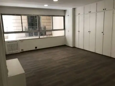 Avenida Rivadavia 900