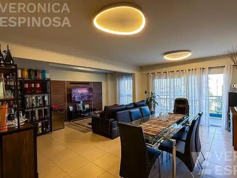 Departamento en venta de tres ambientes en Moron Sur