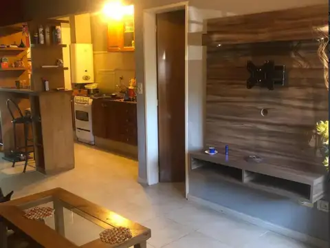 Casa 3 ambientes con 2 baños