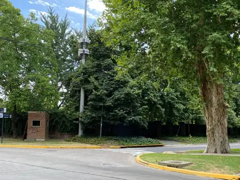 Terreno en Venta en Golf, USD 743.000